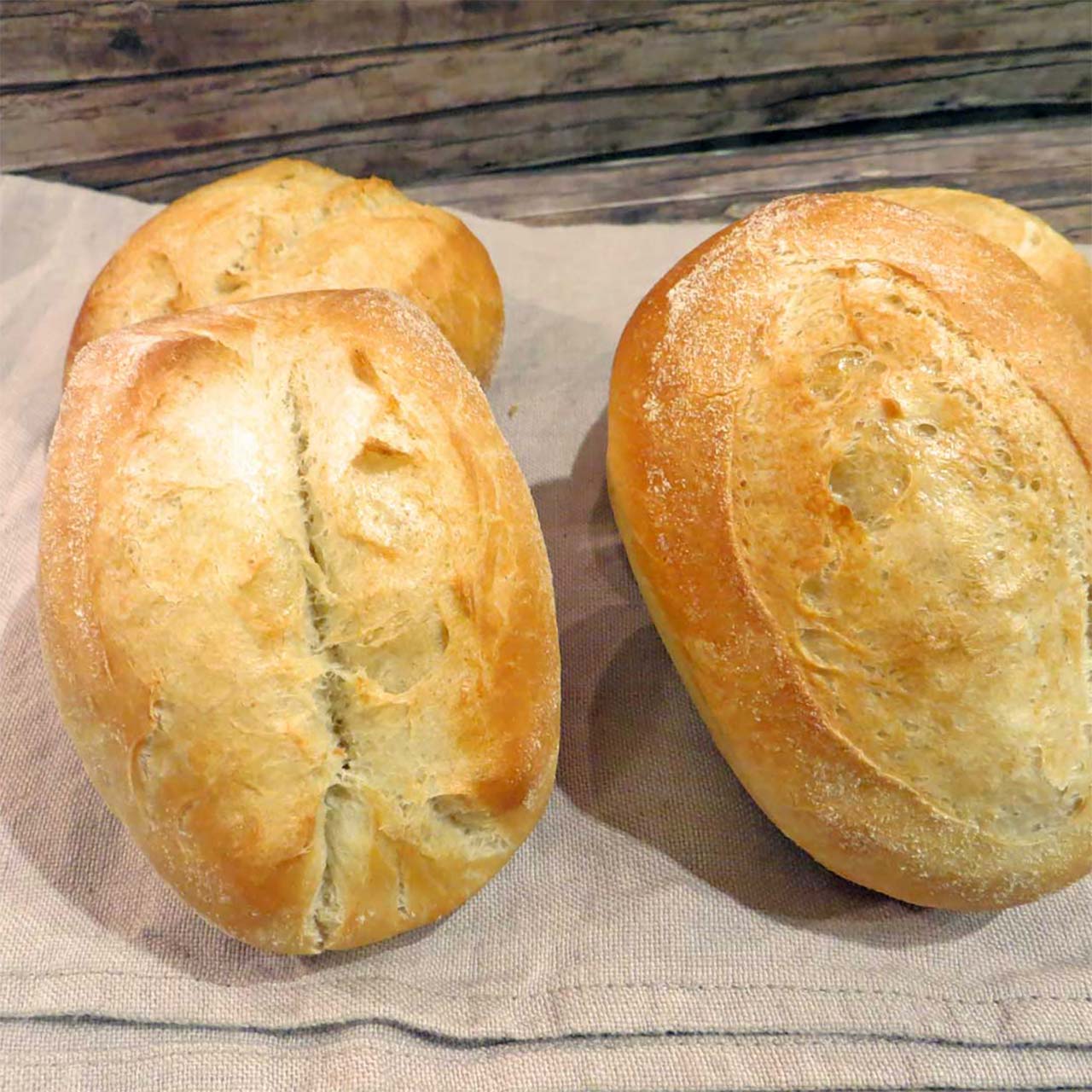 schnelle Weizenbrötchen | Blog | Brotkrümel - Der Zeller Mühle Shop für ...